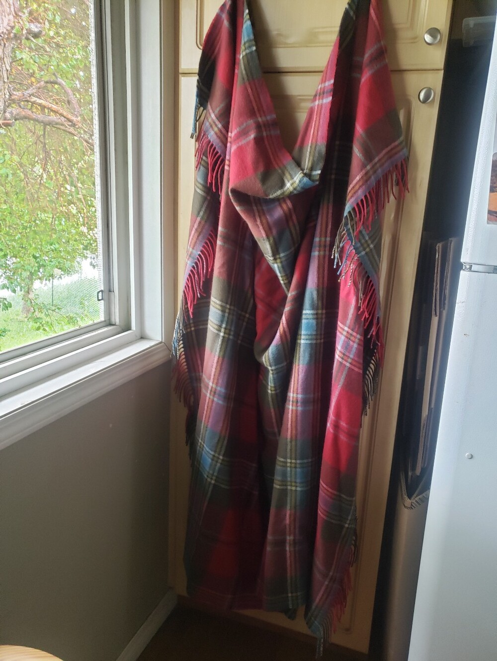 Lochcarron 100% Wool Scottish Wool Fringe Throw